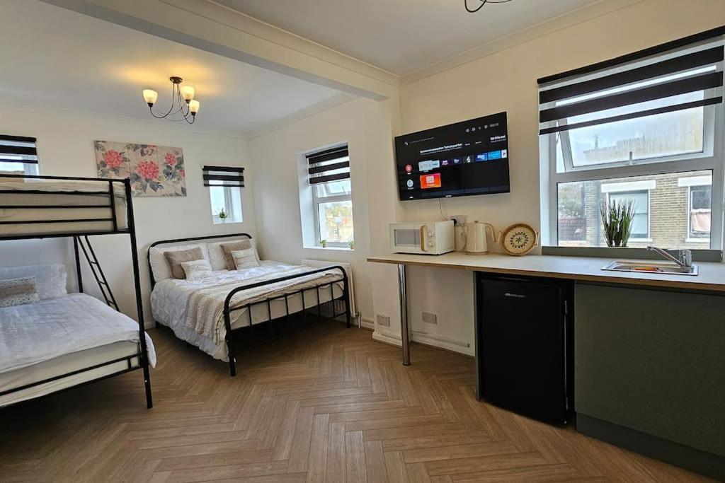 Newly Renovated Studios & Ensuite Rooms! - Camberwell Londen Buitenkant foto
